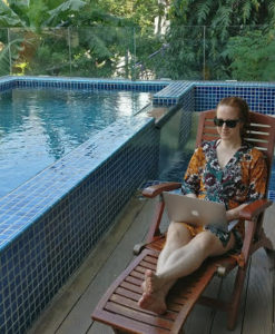 Secilia jobbar i Thailand